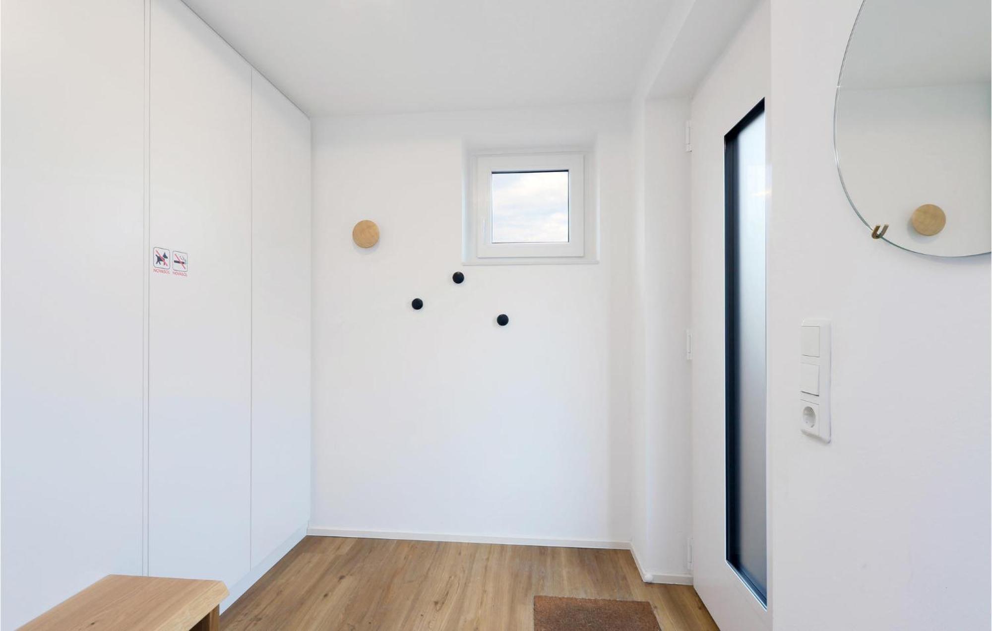 Cozy Home In Lembruch-Duemmer See With Sauna المظهر الخارجي الصورة